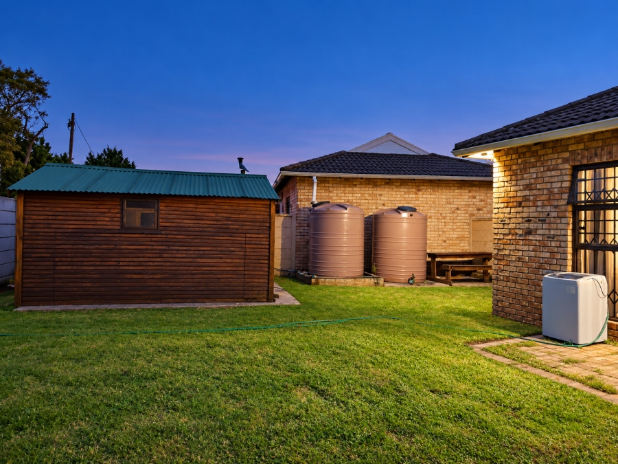 2 Bedroom Property for Sale in Sherwood Eastern Cape